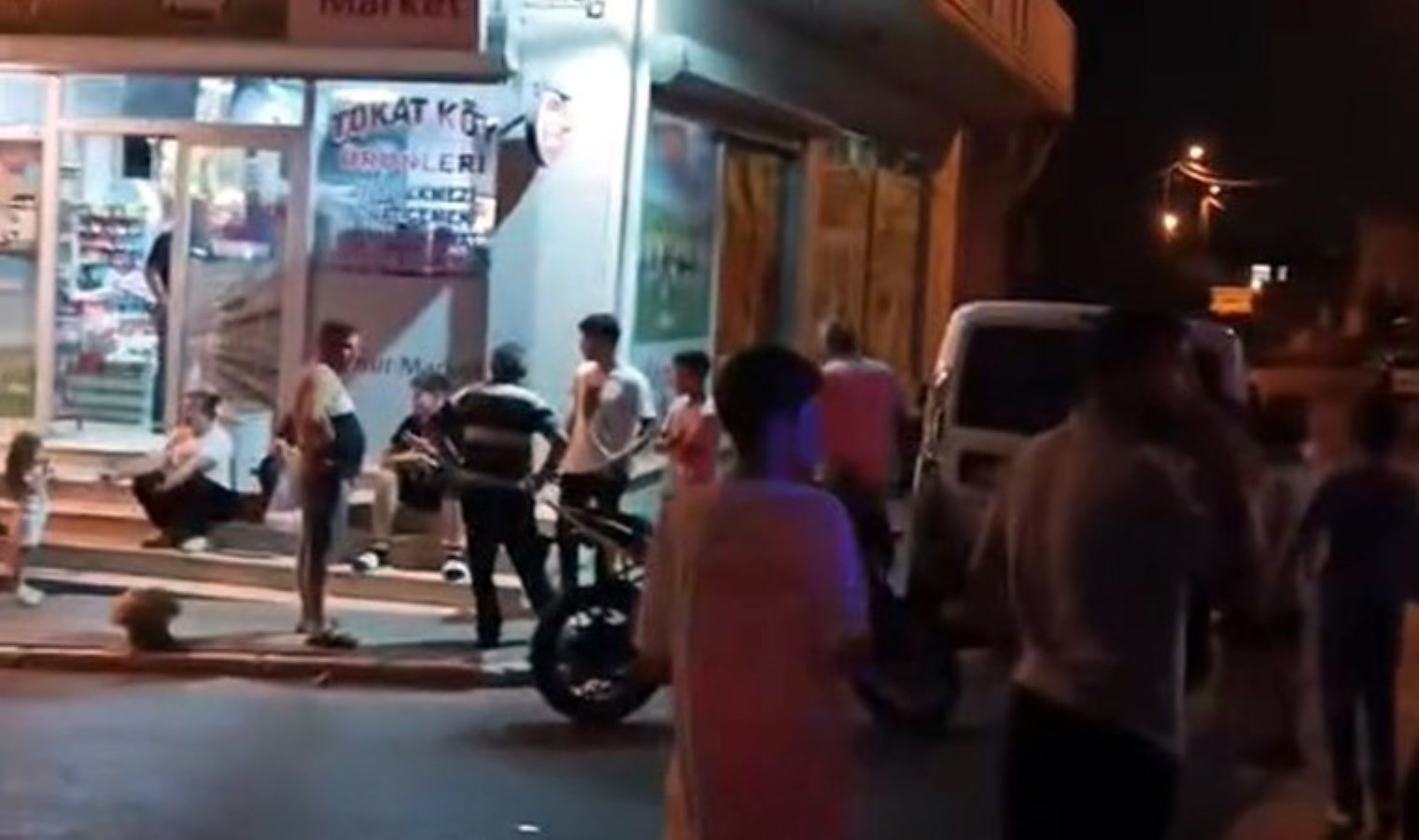 İstanbul Avcılar’da motosiklet kazası sonrası kavga!